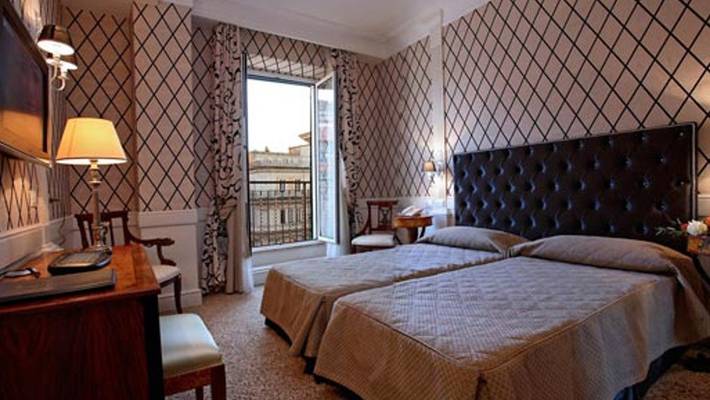 Standard double room for single use Boutique Hotel Trevi Rome