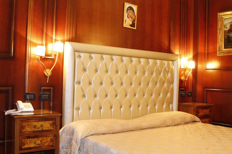 Camera tripla standard Boutique Hotel Trevi Roma Camera tripla standard Boutique Hotel Trevi Roma