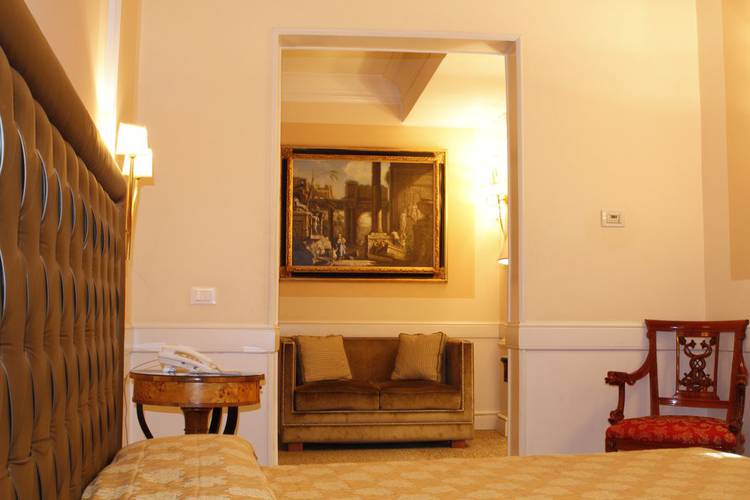 Camera quadrupla standard Boutique Hotel Trevi Roma Camera quadrupla standard Boutique Hotel Trevi Roma