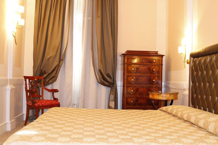 Camera quadrupla standard Boutique Hotel Trevi Roma Camera quadrupla standard Boutique Hotel Trevi Roma