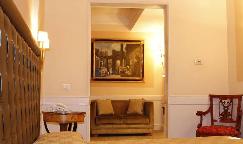 Standard quadruple room Boutique Hotel Trevi Rome