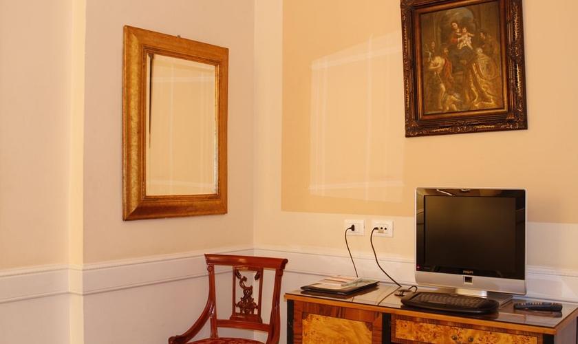 Habitación Doble Estándar Boutique Hotel Trevi Roma Habitación Doble Estándar Boutique Hotel Trevi Roma